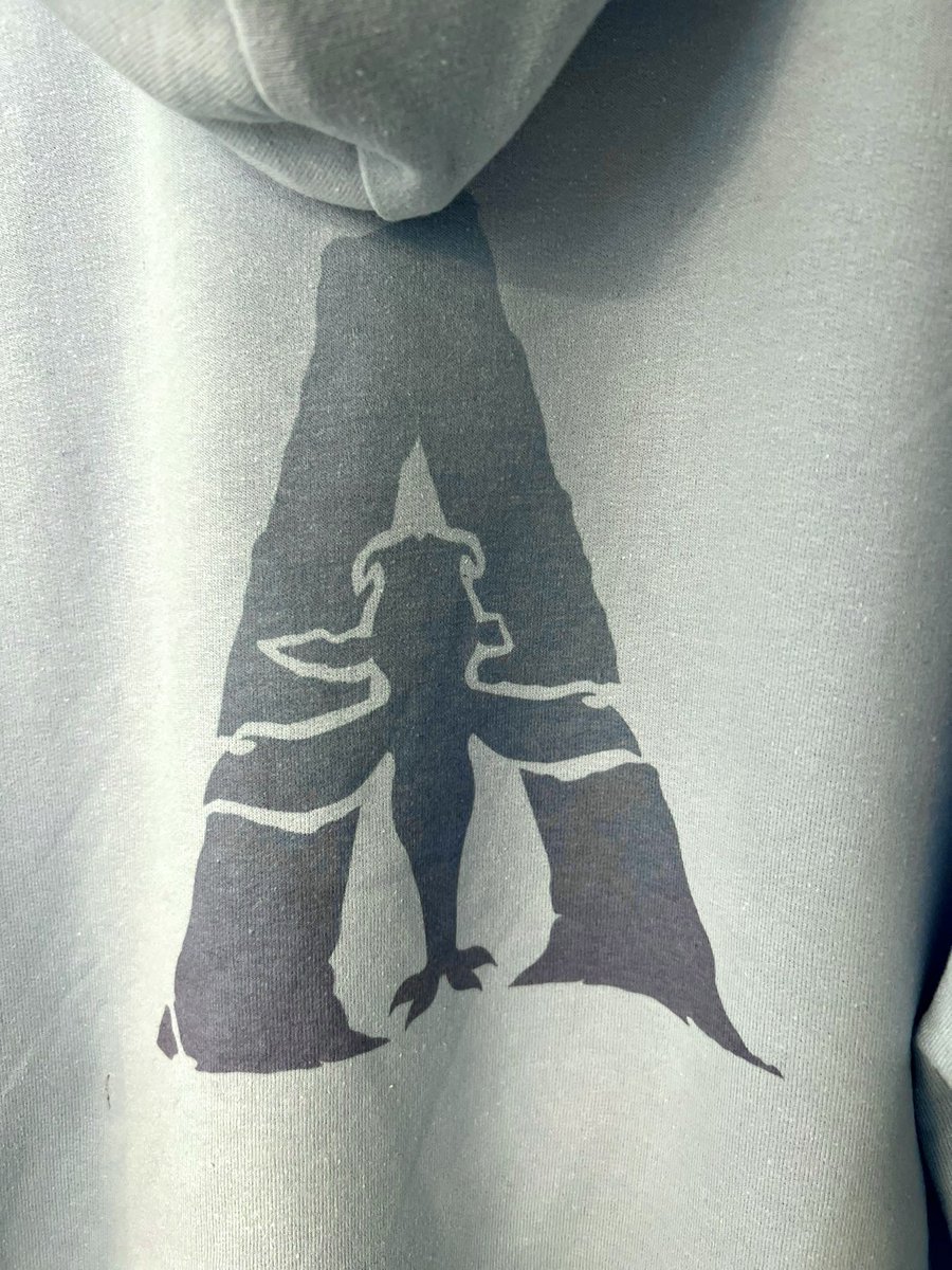 iluvloak's tweet image. trust i will be making another lo’ak hoodie for fire and ash but with a better design and EMBROIDERY