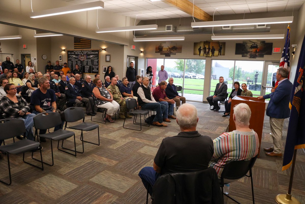 GovArmstrong's tweet image. Honored to join in the bridge renaming ceremony in remembrance of Spc. Jon P. Fettig in Dickinson.
Every person who passes the bridge on state highway 22 over the Heart River will receive a poignant reminder that freedom isn't free. His legacy of service and his ultimate…