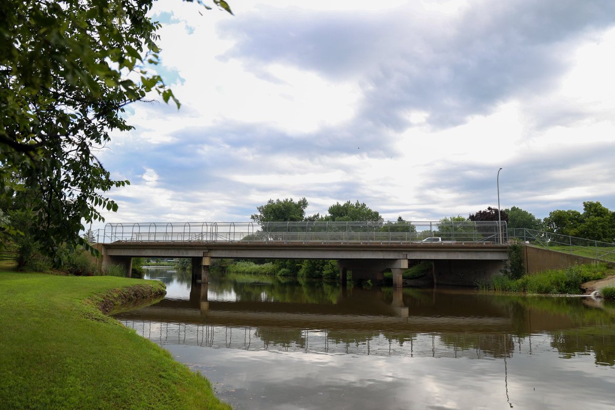 GovArmstrong's tweet image. Honored to join in the bridge renaming ceremony in remembrance of Spc. Jon P. Fettig in Dickinson.
Every person who passes the bridge on state highway 22 over the Heart River will receive a poignant reminder that freedom isn't free. His legacy of service and his ultimate…