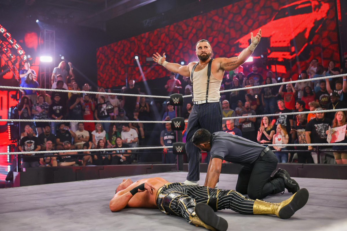Stacks_WWE's tweet image. You should’ve thrown me off the bridge with my Heritage Cup.
You were always soft. That’s why you left your hat. You can’t be the “Don” you thought you could be.
You’ll regret letting me walk away. See you down the road Tony. 🇮🇹👋