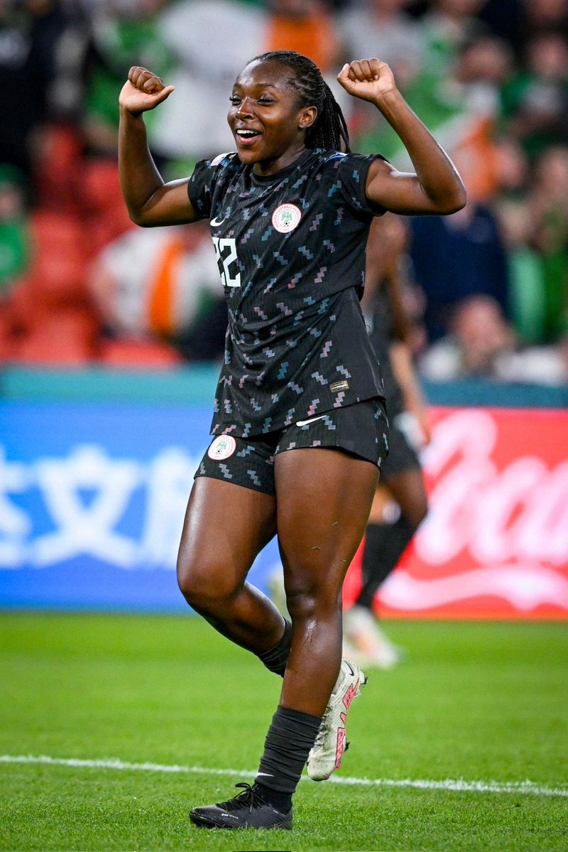 the49thstreet's tweet image. MICHELLE ALOZIE RESTORES NIGERIA’S LEAD WITH A LATE MINUTE GOAL!!!! 🇳🇬
Nigeria 2 - 1 South Africa