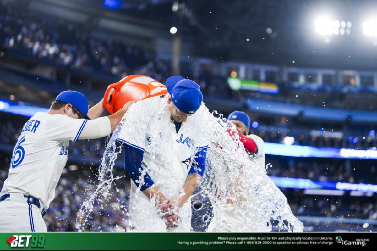 6ixbuzztv's tweet image. The Toronto Blue Jays have set a new franchise record with 11 consecutive home wins! 🇨🇦🐐 @BET99ON