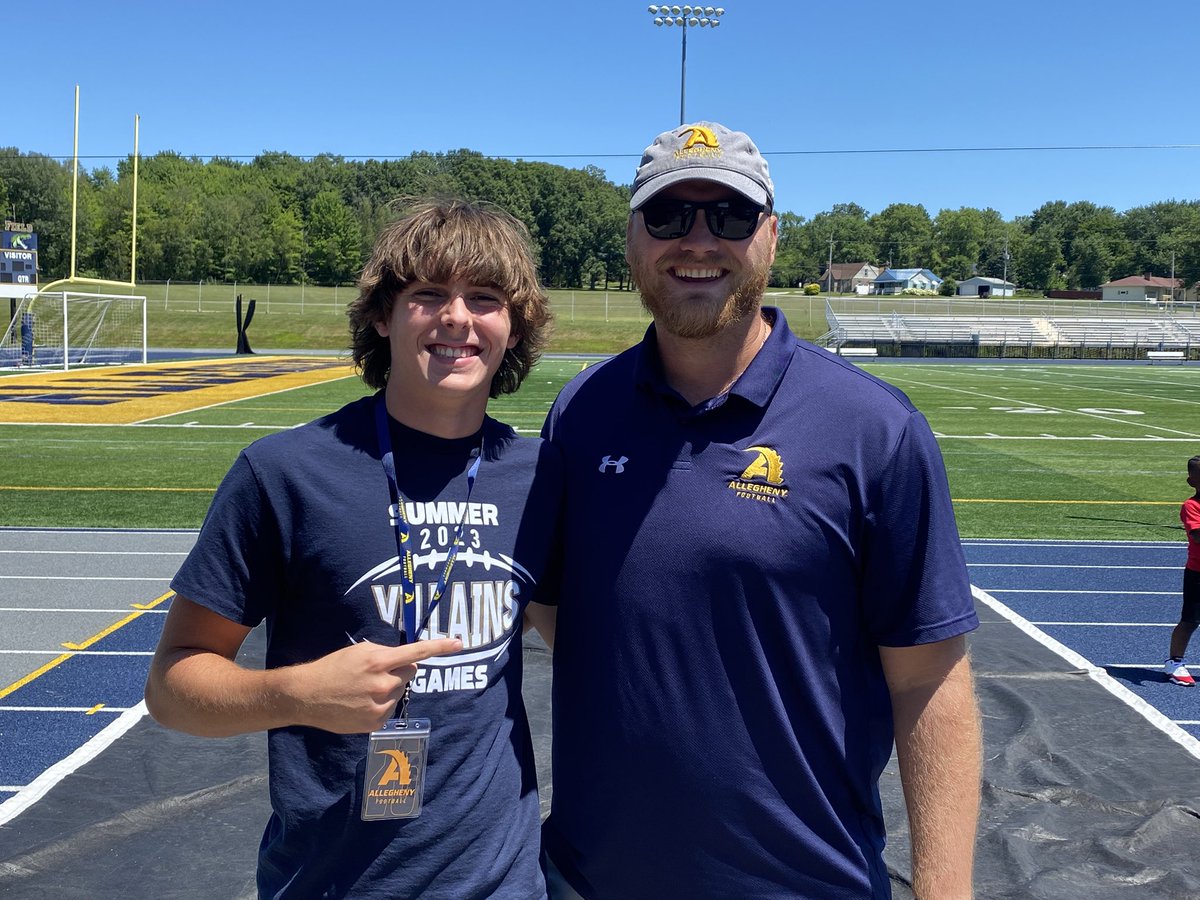 HenryKyle7191's tweet image. Had an amazing time today at Allegheny College for a visit! Thank you so much to @Coach_Layer , @Coach_Taggart22 and @CoachWills88 for the invite and guiding me through the beautiful campus. Go gators!🐊