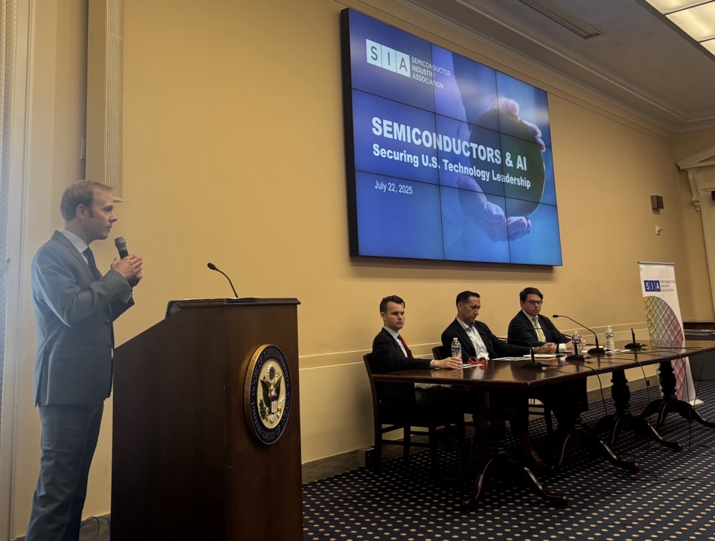 SIA was thrilled to host a congressional briefing today on #semiconductors and #AI to educate Hill staff on the foundational role chips play in enabling American AI leadership. The speed, efficiency, and scalability of AI solutions are directly tied to advances in semiconductor