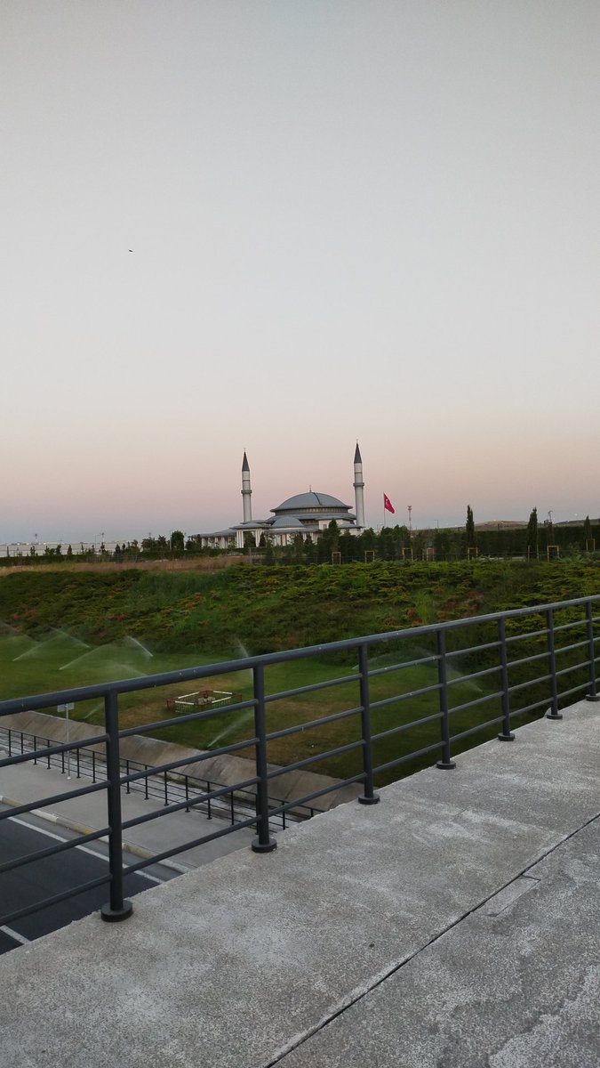 jalalayn's tweet image. Whenever I land in Istanbul, I like to visit the spectacular airport Ali Kuscu Camii