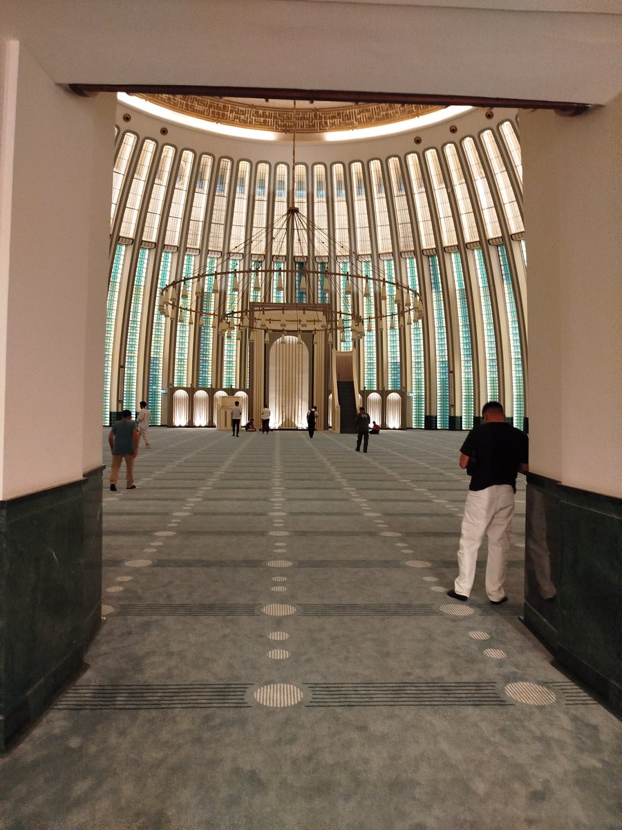 jalalayn's tweet image. Whenever I land in Istanbul, I like to visit the spectacular airport Ali Kuscu Camii