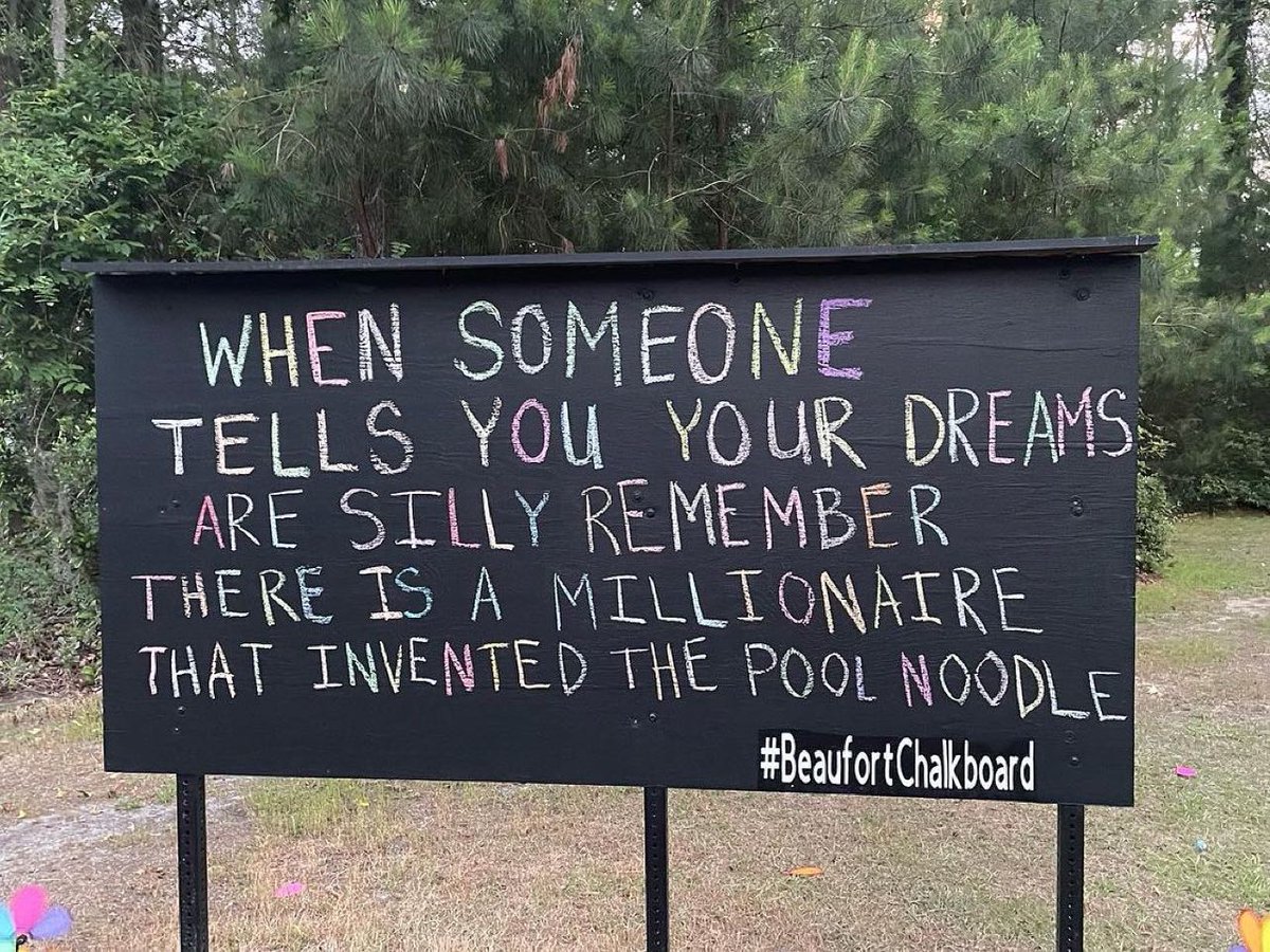 SharecareInc's tweet image. Don’t quit because others doubt you; keep going because you trust yourself. 💚
📷: @beaufortchalkboard