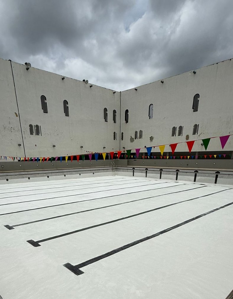 Concluyen con éxito los trabajos del proyecto de rehabilitación de la piscina de calentamiento del Complejo Natatorio del Recinto Universitario de Mayagüez. Agradecemos a todos los que hicieron posible este importante proyecto.