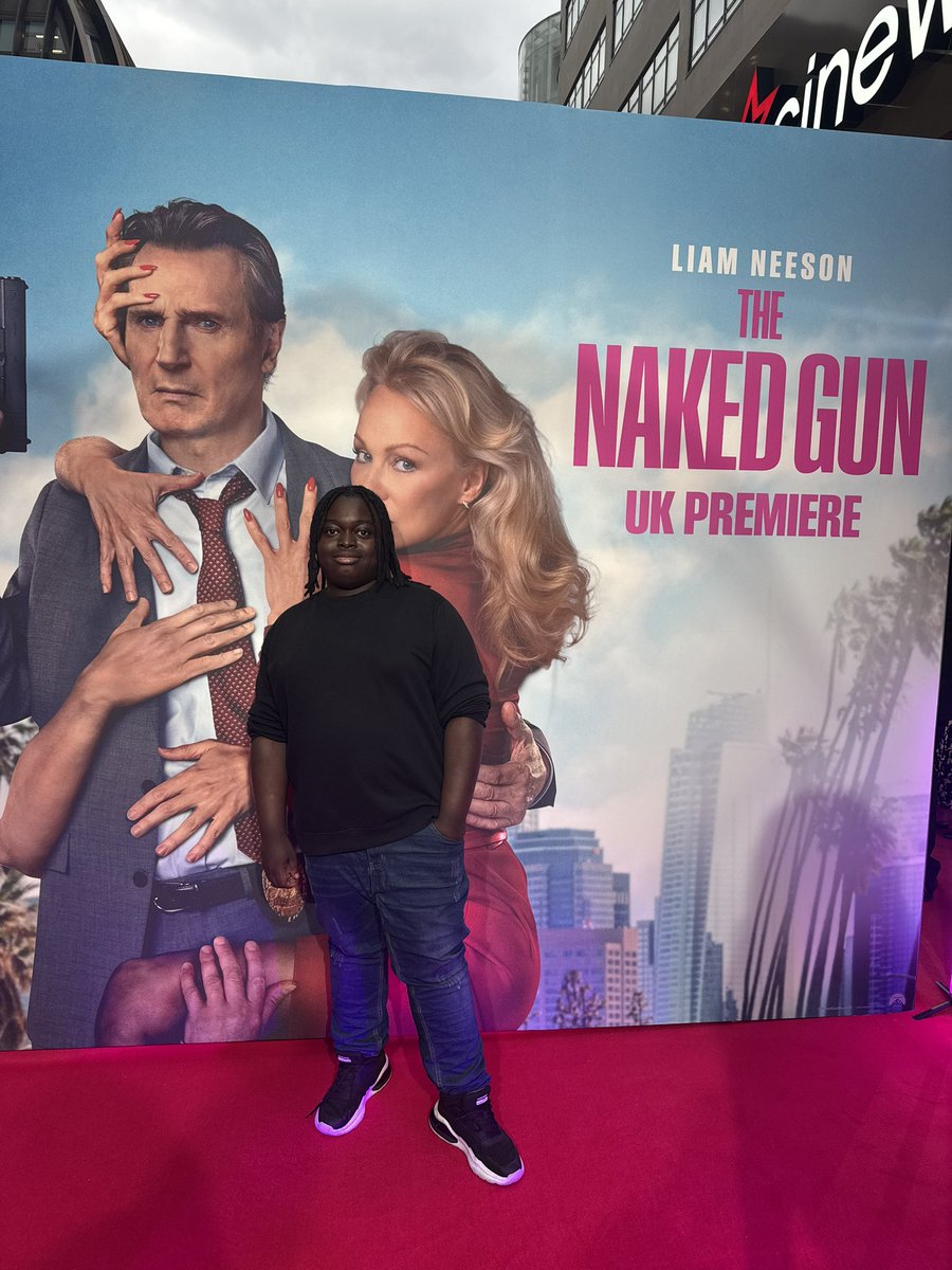 LuminousDagger's tweet image. I’m at the UK Premiere thanks to @empiremagazine and I’m ready to revisit the wacky world of The Naked Gun!