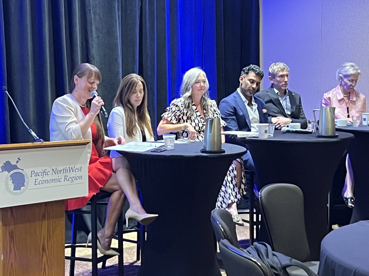 Another great session at the Pacific Northwest Economic Region (PNWER) summit yesterday. I was very happy to host the conversation on continuing cross-border collaboration in an age of trade restrictions with a fantastic group of panelists! #PNWER2025