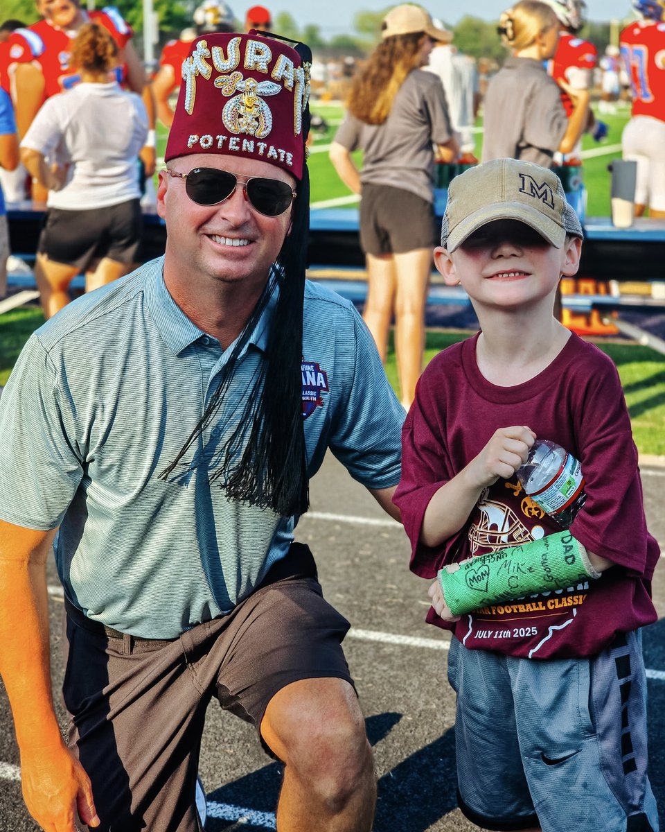 ShrinersLex's tweet image. We were so proud to have Arlo represent Shriners Children’s Lexington at the IFCA Murat Shrine North vs. South All-Star Football Game earlier this month!
His smile says it all 🏈💫