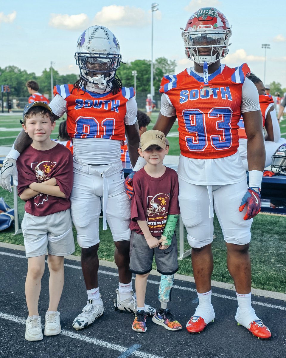 ShrinersLex's tweet image. We were so proud to have Arlo represent Shriners Children’s Lexington at the IFCA Murat Shrine North vs. South All-Star Football Game earlier this month!
His smile says it all 🏈💫