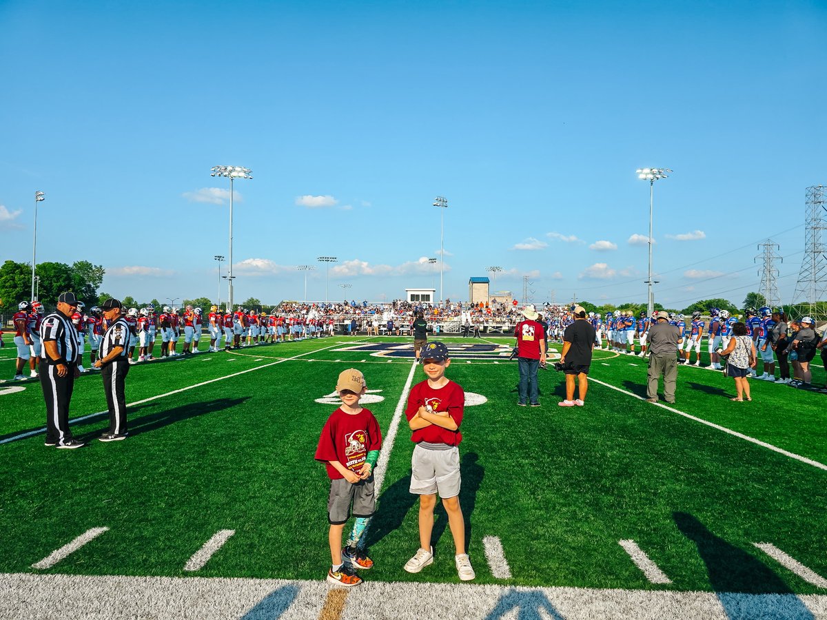 ShrinersLex's tweet image. We were so proud to have Arlo represent Shriners Children’s Lexington at the IFCA Murat Shrine North vs. South All-Star Football Game earlier this month!
His smile says it all 🏈💫