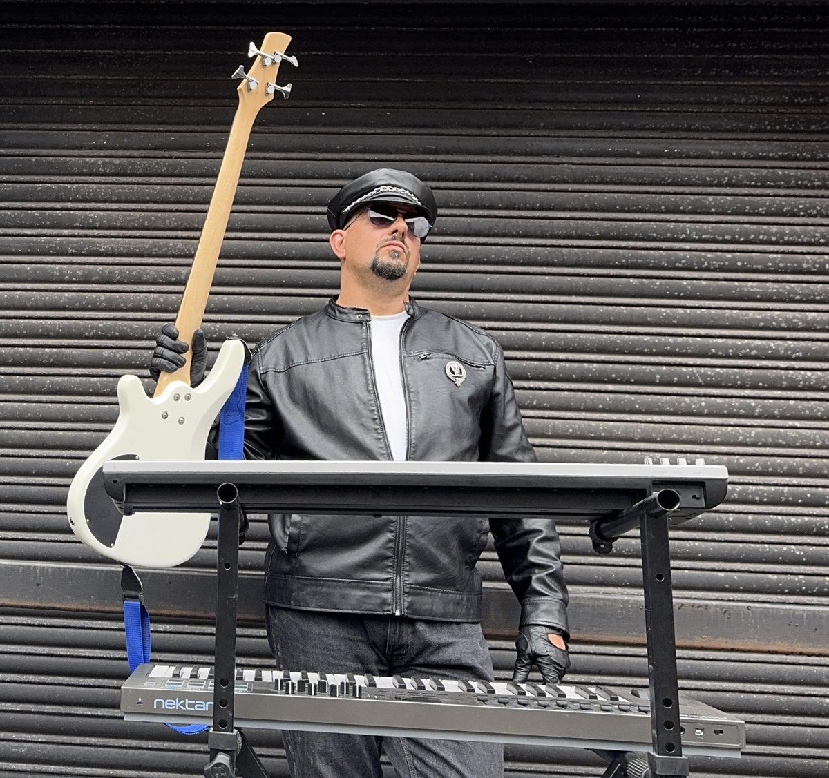 So we did a little photo shoot for our forthcoming 3rd single.

Yes we agree, it looks like we're ready for a night at the Blue Oyster. Come join us on 1st Aug.

Plaything. Out 1st Aug on all the usual platforms.