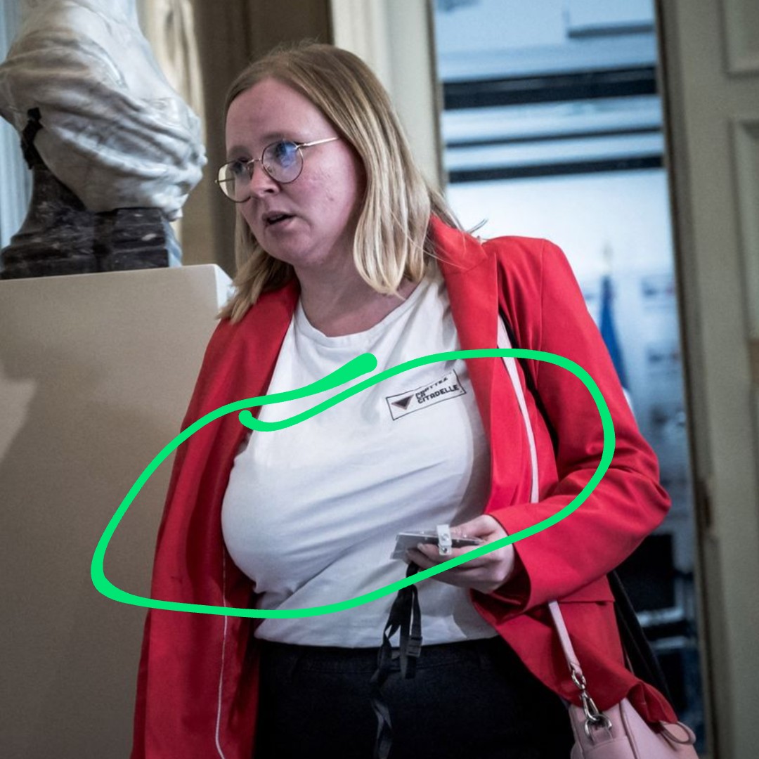 gauchecaca's tweet image. ⚠️⚠️⚠️
Afin de lutter contre la famine sévissant à  Gaza, LFI a décidé d'envoyer une laitière sur place.