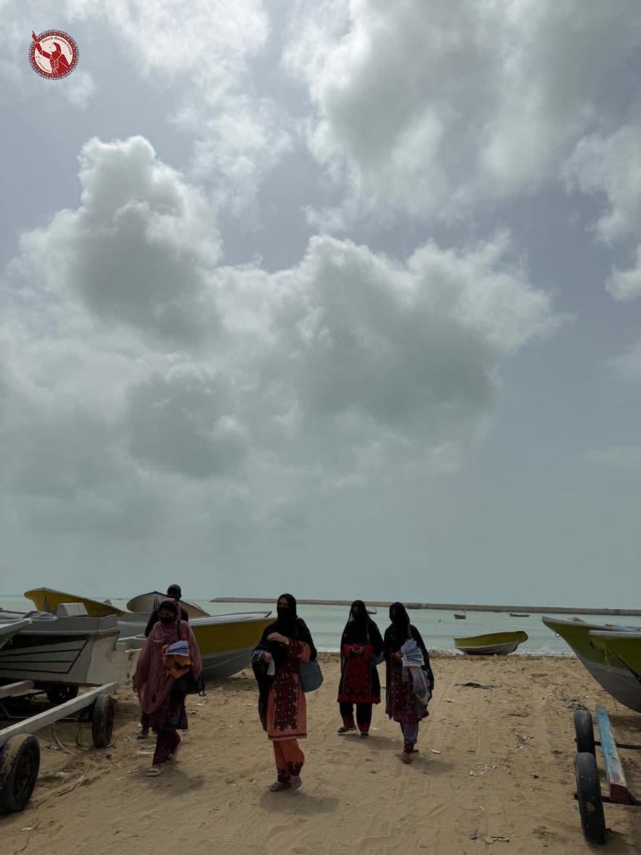 NabeelBaluch_'s tweet image. In a time marked by a lack of political consciousness, grassroots mobilisation has become more urgent than ever. The on-ground efforts led by @balochWF in #Gwadar represent a vital initiative-especially in organising masses and empowering women.