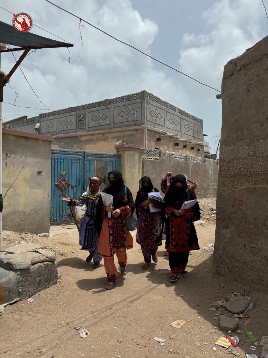 NabeelBaluch_'s tweet image. In a time marked by a lack of political consciousness, grassroots mobilisation has become more urgent than ever. The on-ground efforts led by @balochWF in #Gwadar represent a vital initiative-especially in organising masses and empowering women.
