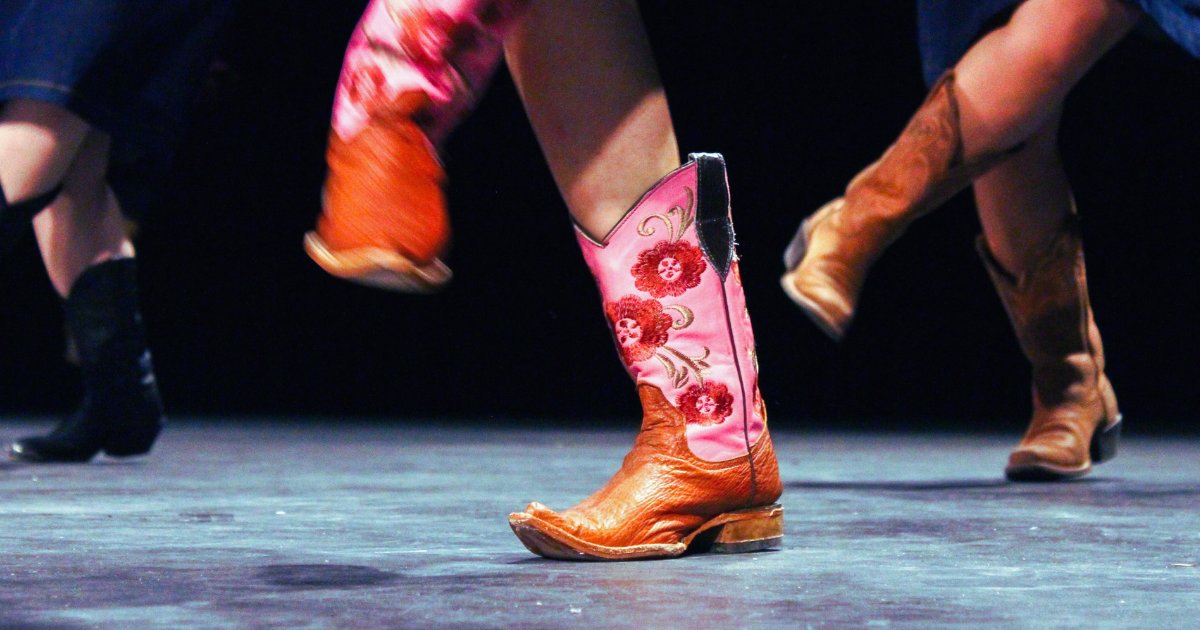 StPeteParksRec's tweet image. Dust off your cowboy boots—it’s time to celebrate Seniors' Month in true Western style! Join us for a good time filled with country tunes & some of the latest line dances.
📅 Aug. 8 | 6-9 PM
📍 All State Center
Registration required. Learn more: stpeteparksrec.org/calendar.php?i…