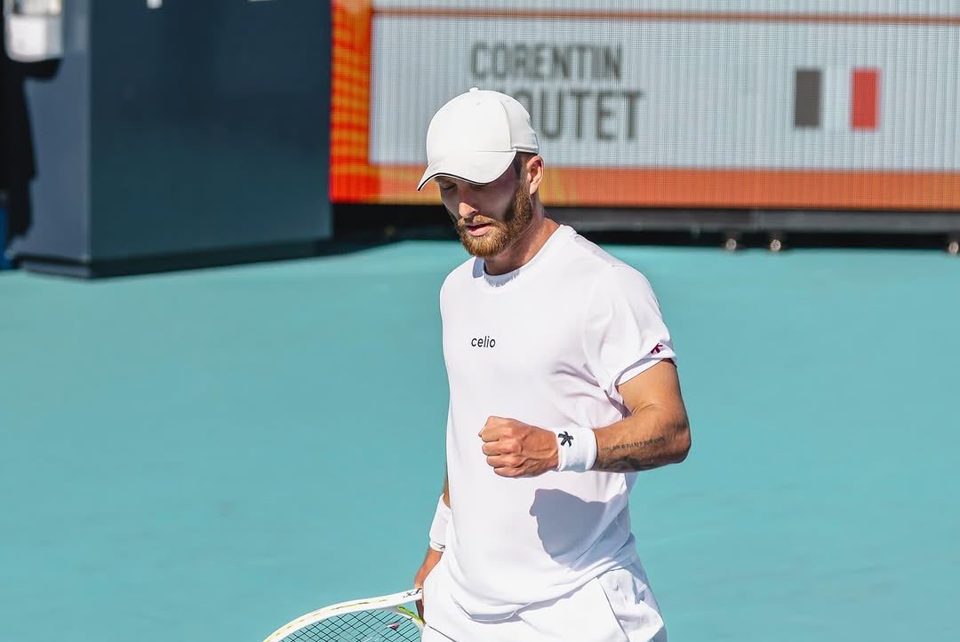 UniversTennis's tweet image. 🚨 Tête de série n°3, Holger Rune déclare FORFAIT pour le tournoi ATP 500 de Washington à cause d’une douleur au dos. 🤕
Il est remplacé par Corentin Moutet (lucky loser) qui affrontera Alexandre Müller dans un duel 100% français pour une place en 1/8 de finale. 🇫🇷