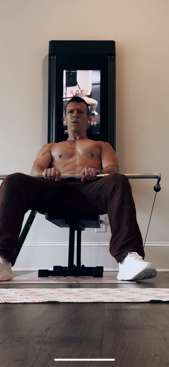 PhillyD's tweet image. PERSONAL NEWS UPDATE: My slow ass can officially run a mile under 8 minutes. Was stuck at 10 minutes forever. 🏃💨
One step and day at a time baaaaby.
Also I got 2 shows for you later today. See you then. ❤️