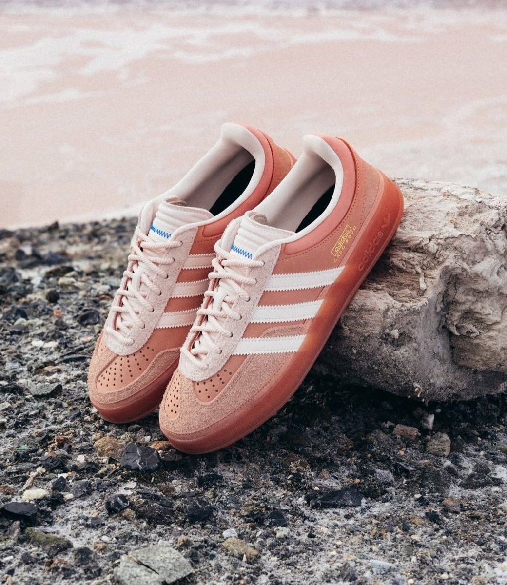Upcoming

adidas × Bad Bunny Gazelle

Inspired by; and paying homage to the rapper's home island of Puerto Rico, the Cabo Rojo iteration launches on the 26th of July

Stockists in the UK include <a href="/endclothing/">END.</a> who have a raffle open now on the Lauches tab