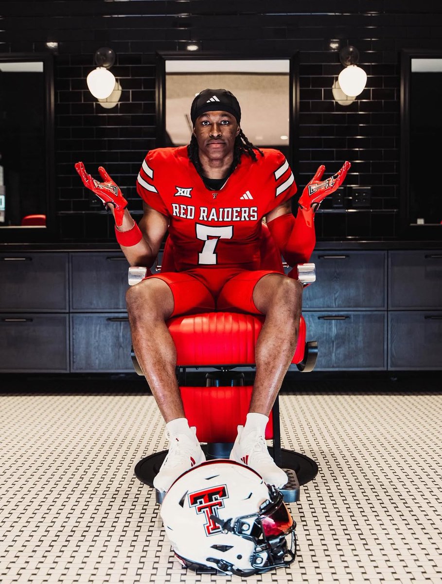 SBInsiderHQ's tweet image. 🚨NEWS: Texas Tech has landed ⭐️⭐️⭐️⭐️ WR Chase Campbell (@26ChaseC) 🔴⚫️
Campbell, a Lubbock native, chose the Red Raiders over Baylor and Kansas State!
806 Stud staying home 🏡
📸: Chase Campbell, IG