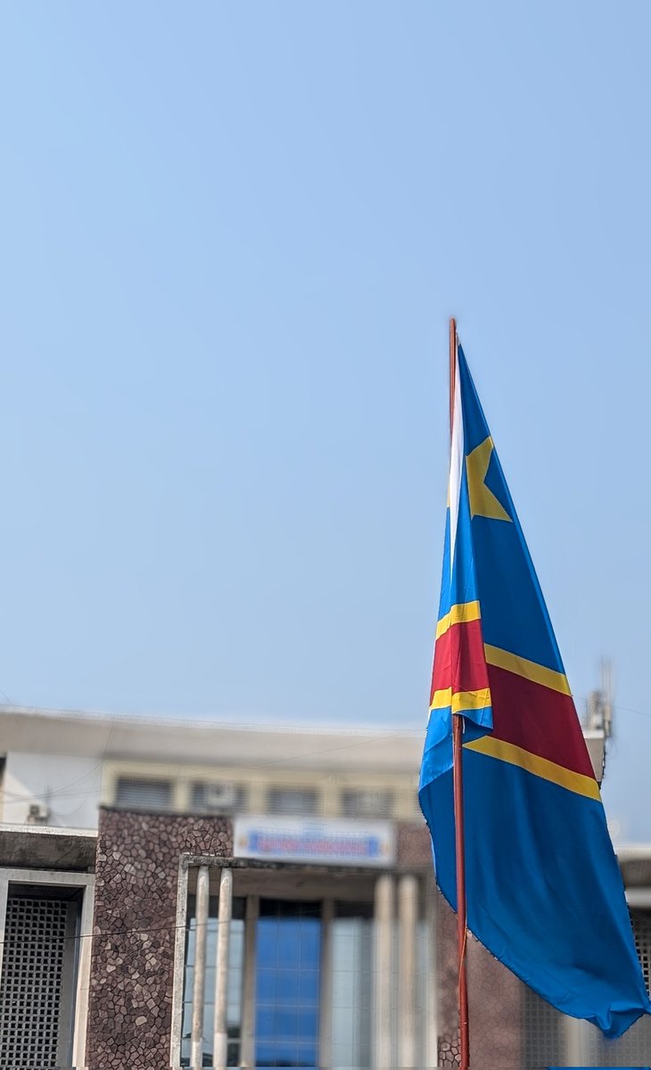 Davidmuamb19296's tweet image. #rdc2025 

Après tout, nous sommes tous enfants de cette terre peu importe notre place dans la société, les Flots et les vagues, vécu , nous surmontons  et jusque là nous tenons.✍️

Le drapeau flottant signe de la liberté ✊ 

L&apos;homme se forge par la peine 👌

#devdixit 
#LAPAIX