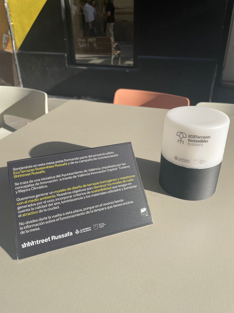 ADCV_com's tweet image. Definir un modelo de 'ECOTerrazas Sostenibles' fue el reto lanzado hace un año al sector del diseño por el @AjuntamentVLC. Hoy, se ha presentado el piloto, en Russafa, concebido por nuestro socio Odosdesign y fabricado junto a empresas de Comunitat Valenciana