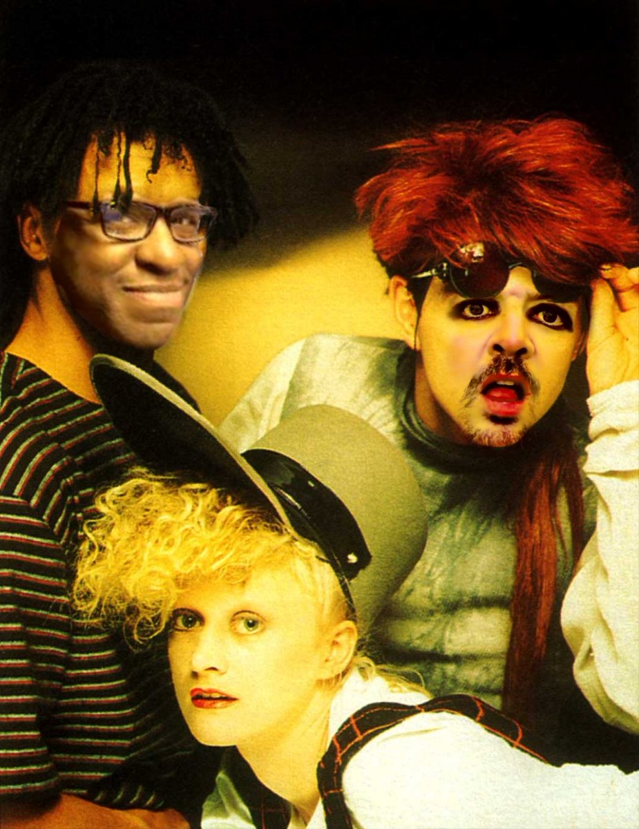 Carlafinch21's tweet image. A band name I will defend is
The Right Now Twins
@BenningtonShow
@stanman42069