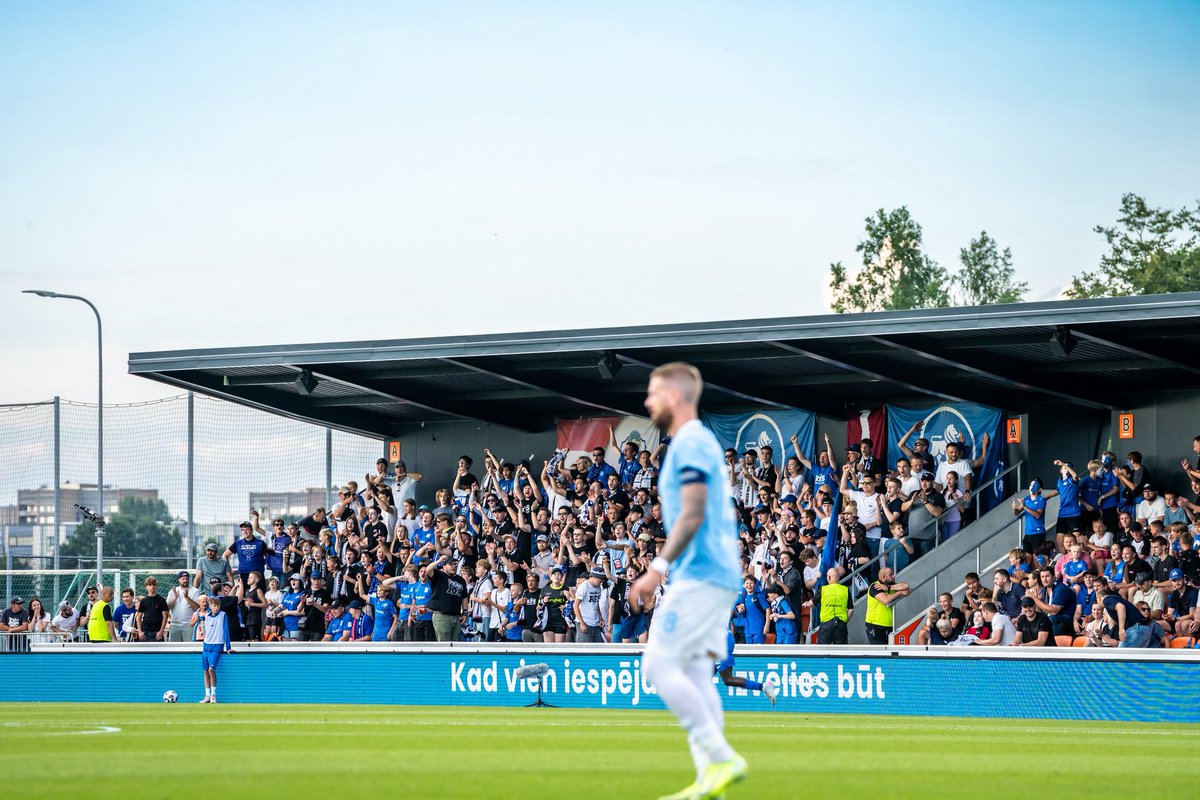 🎶 Visas 90 minūtes mēs atbalstām RFS 🎵