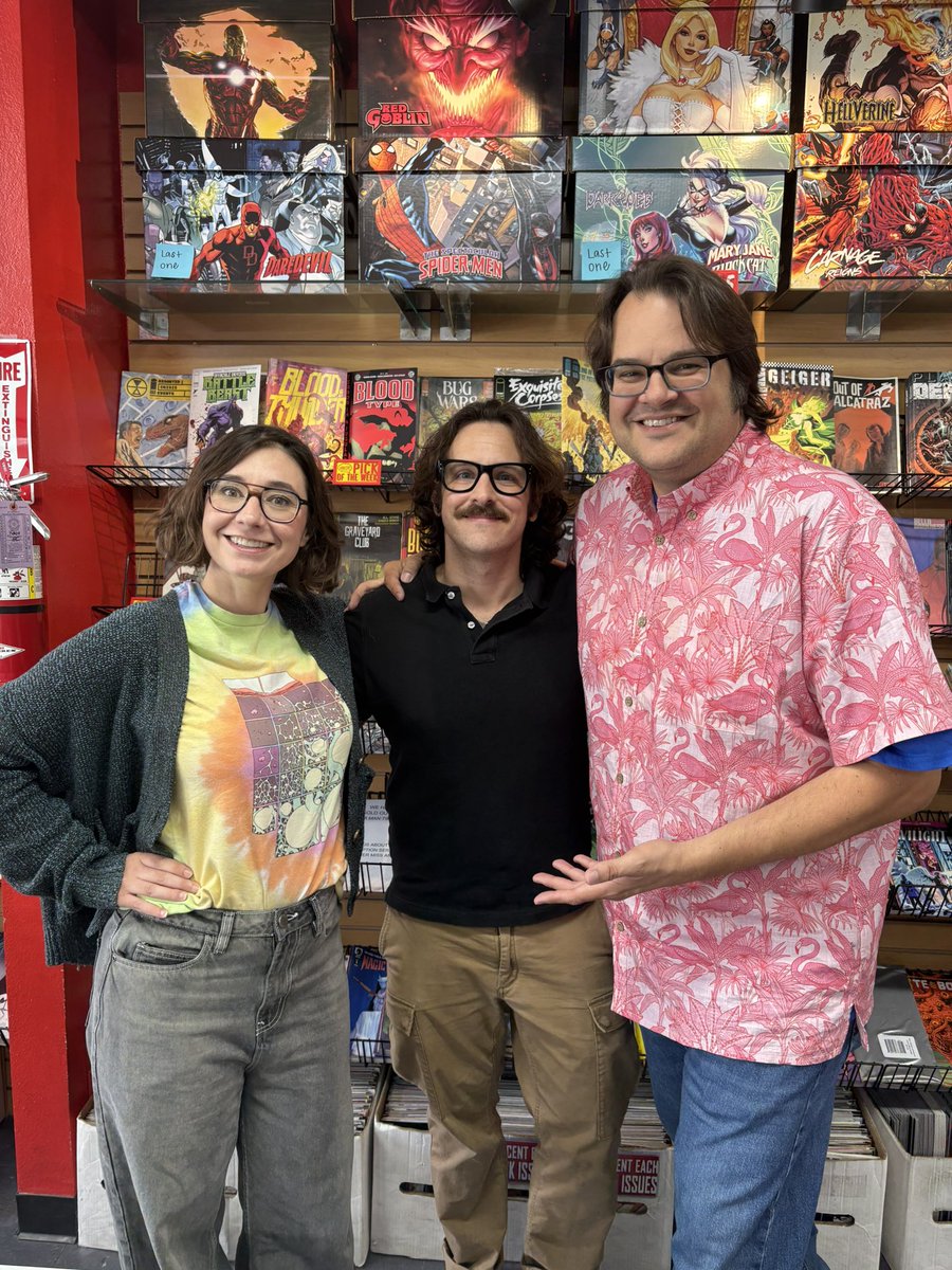 CBCCPodcast's tweet image. Having a totally normal & not staged at all conversation with @aubreysitterson at @cparadize_pas in Pasadena, CA.