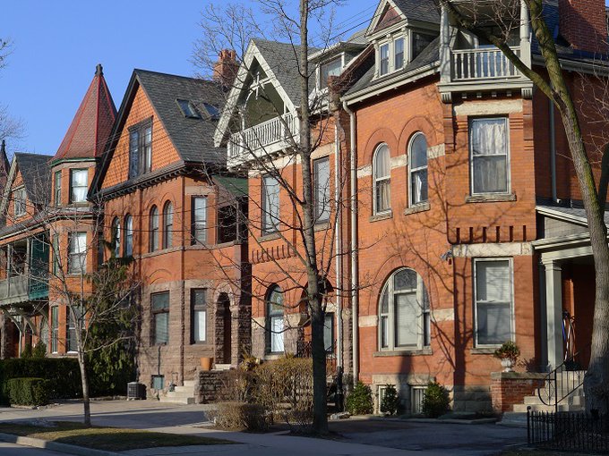 cityoftoronto's tweet image. Do you live in a multi-tenant (rooming) home? We want to hear from you. In 2024, we created new rules for these homes to protect the safety of tenants and respond to neighbourhood concerns.
Let us know about your experience with these new rules: toronto.ca/community-peop…