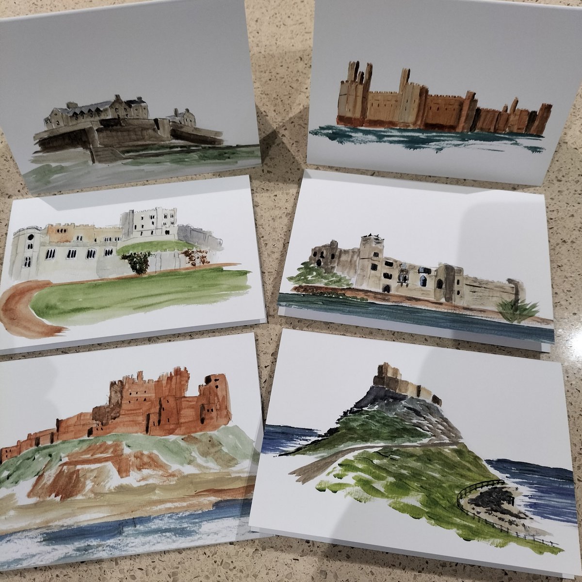 Some of the sketches of #castles have been make into notecard packs
6 designs from around the UK. These make a lovely little #GiftIdea or perfect for keeping in touch
original-art-prints.sumupstore.com/product/note-c…
#WomanInBizHour #LincsConnect #MHHSBD #CraftBizParty