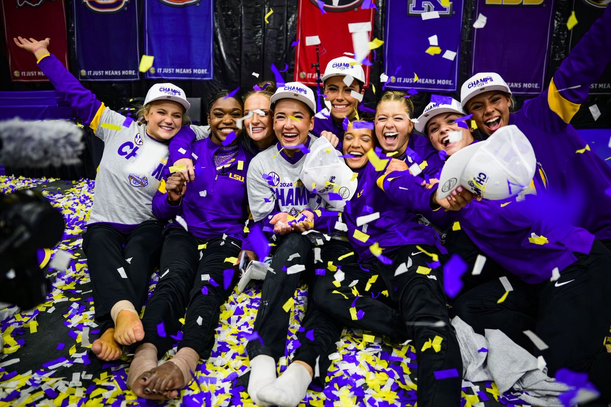LSUgym's tweet image. Thinking about the last time we were in the @SmoothieKingCtr 🥰
We’ll see y’all in Nola again soon for the 2025 U.S. Gymnastics Championships on August 7-10!