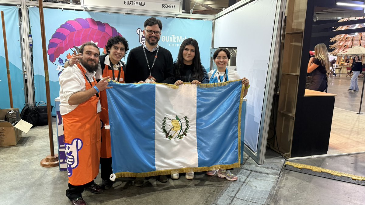 #PromociónInternacional | En el marco del Convenio Interinstitucional entre Anacafé y el Ministerio de Relaciones Exteriores Minex Guatemala, participamos junto a la Embajada de Guatemala en Chile en la Expo Café Chile 2025, realizada en Santiago los días 19 y 20 de julio.