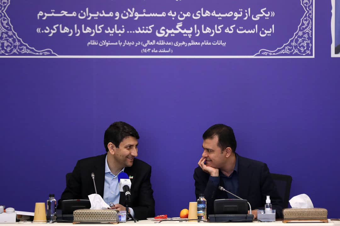 HashemiSattar's tweet image. امروز و پس از حضور در جمع نمایندگان ملت و تاکید بر اینکه «نمیشود با فناوری مقابله کور کرد» و استقبال و حمایت قاطبه نمایندگان از رویکردهای وزارت ارتباطات، میزبان معاون علم و فناوری ریاستجمهوری در وزارت ارتباطات بودم. جلسهای همدلانه برای هماهنگی بیشتر در حمایت از کسبوکارهای…