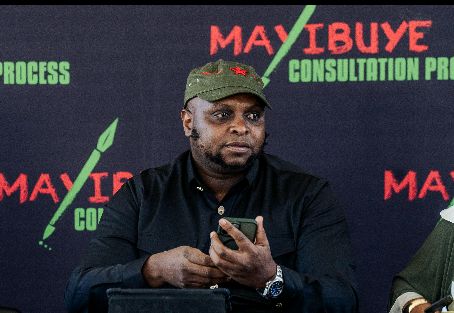 Shaka1_'s tweet image. SPEAR, I don't TRUST any Political Party with SPEAR in their LOGO.
*ANC rejected South Africans for amakwerekwere.
*EFF openly told South Africans that amakwerekwere are going nowhere.
*MKP is on the FENCE about amakwerekwere.
*Now MAYIBUYE with another SPEAR 🤔
FEAR SPEAR.