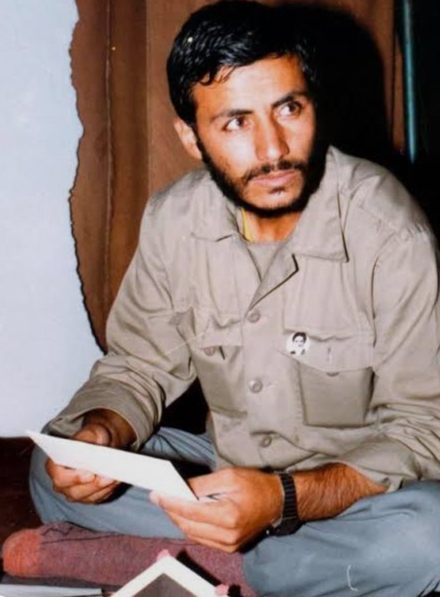 shahidmediaa's tweet image. دلگیر نباش
دلت که گیر باشد رها نمیشوی، یادت باشد خدا بندگانش را با آنچه بدان دلبستهاند، میآزماید.
#شهید_محمدابراهیم_همت