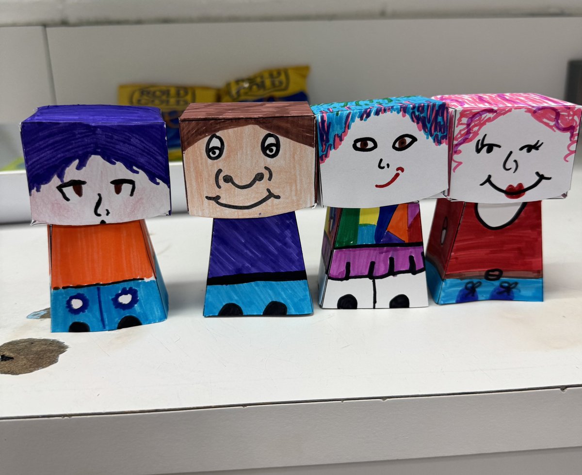 KrystleWright's tweet image. Art campers used “shapes” to create at The Bluebonnet Explorers Camp! @MoliverMediaSp @HumbleISD_RMS @HumbleISD @VisualArtHumble @HumbleISD_Arts