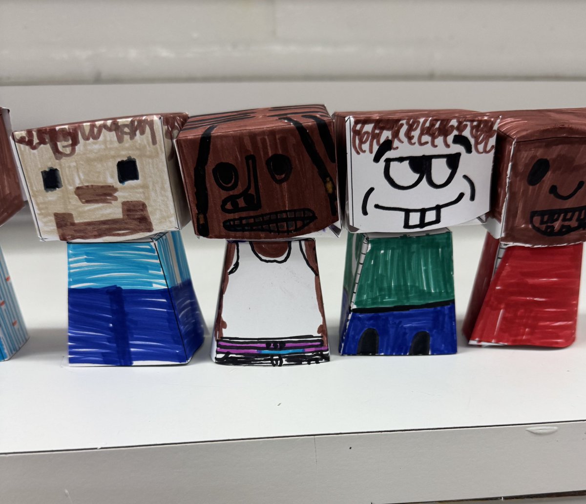KrystleWright's tweet image. Art campers used “shapes” to create at The Bluebonnet Explorers Camp! @MoliverMediaSp @HumbleISD_RMS @HumbleISD @VisualArtHumble @HumbleISD_Arts