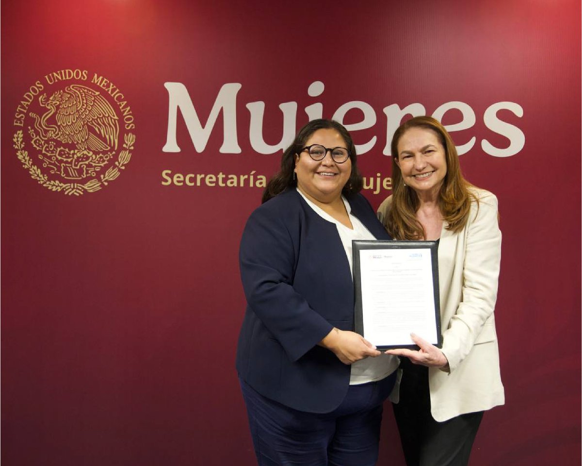 Secretaría de las Mujeres (@mujeresgobmx) on Twitter photo Ante retrocesos globales, 🇲🇽 reafirma su compromiso con el bienestar para todas.
Firmamos Convenio de Entendimiento con <a href="/MoniPizani/">Moni Pizani</a> de <a href="/ONUMujeres/">ONU Mujeres</a> para impulsar concientización, redes, políticas de cuidados y erradicar violencias.
¡México avanza con las mujeres al centro! Ante retrocesos globales, 🇲🇽 reafirma su compromiso con el bienestar para todas.
Firmamos Convenio de Entendimiento con <a href="/MoniPizani/">Moni Pizani</a> de <a href="/ONUMujeres/">ONU Mujeres</a> para impulsar concientización, redes, políticas de cuidados y erradicar violencias.
¡México avanza con las mujeres al centro!