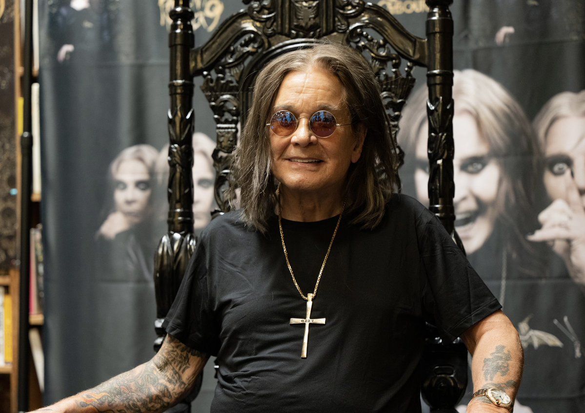 Rap's tweet image. Ozzy Osbourne has passed away at the age of 76.
May he Rest In Peace 🙏