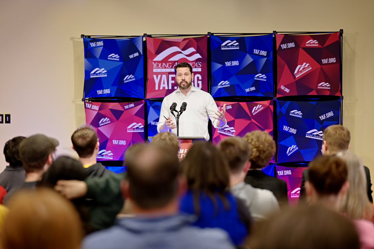 Iowa_YAF's tweet image. 04/21/25–The Sting of Censorship 🐝—
.
In April we hosted Elisha Krauss and then CEO of Babylon Bee, Seth Dillon. Now Iowa YAF is gearing up for the fall semester, and we’re certain the student body will not be dissapointed with our plans.
