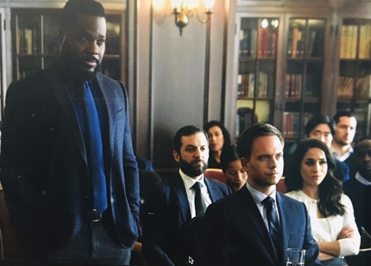 MauvCoui's tweet image. The way he showed up in Suits
A man of character
#MalcolmJamalWarner
Rest in Power
The world need more people like Mr Warner
This scene in Suits IYKYK