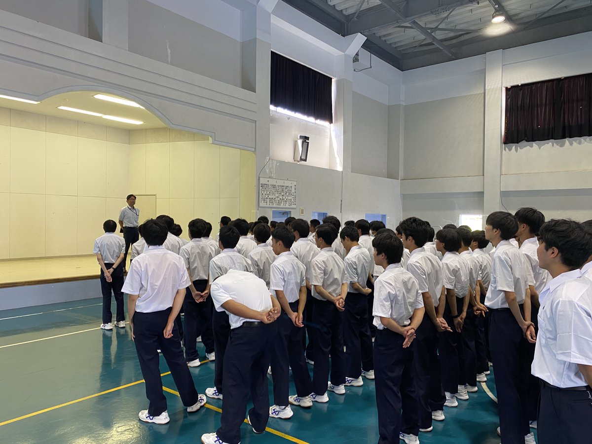 JMETS_tatekai's tweet image. 一週間の水泳訓練が終了し、真っ黒に日焼けした生徒達がまぶしかったです。待ちにまった夏季休暇がスタートしました。約1か月間の休みになりますが、有意義に過ごしてくださいね。