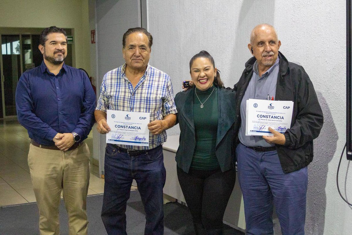 Durante la última sesión de la Sección Técnica de Planeación Urbana en CICEJ, se llevó a cabo la entrega de las Constancias de Actualización Profesional 2024, encabezada por la Presidenta del XXIX Consejo Directivo, Mtra. Mirna Mis (<a href="/ingmirnamis/">Mirna Mis</a>).