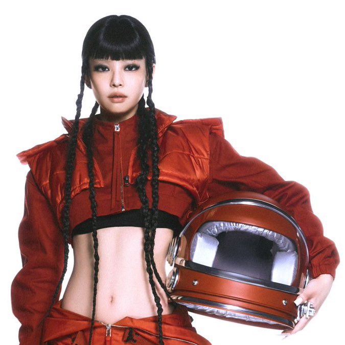 jenniescharts's tweet image. JENNIE’s “like JENNIE” now ranks among the Top 130 biggest hits of all time on Billboard Global 200
It also remains the biggest hit by a female artist in 2025