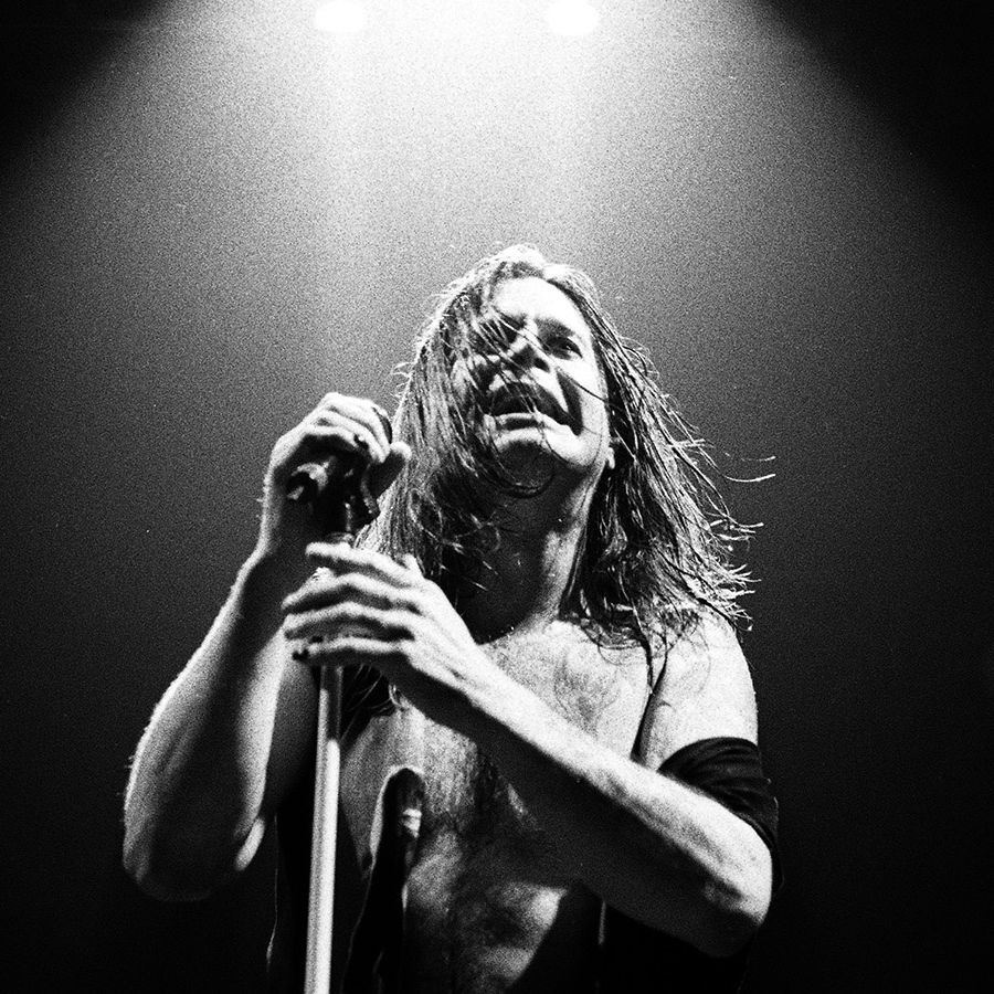 Revolvermag's tweet image. 🦇 The 5 greatest OZZY songs of all time, according to the fans l8r.it/IKrE