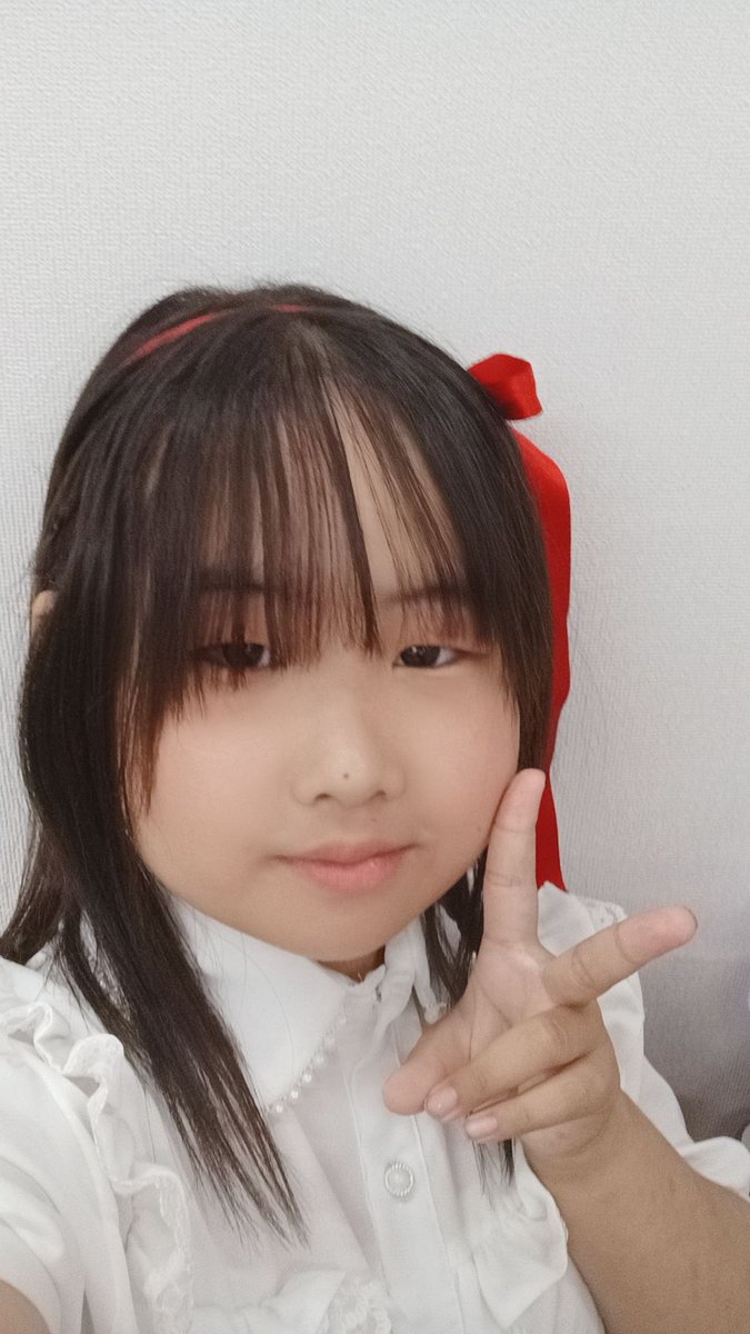 magicaru_yes's tweet image. ひなおは☺
研究生のひなたです💜
月曜日はゆうり誕生祭でした！
今日も一日がんばるるーん🎈