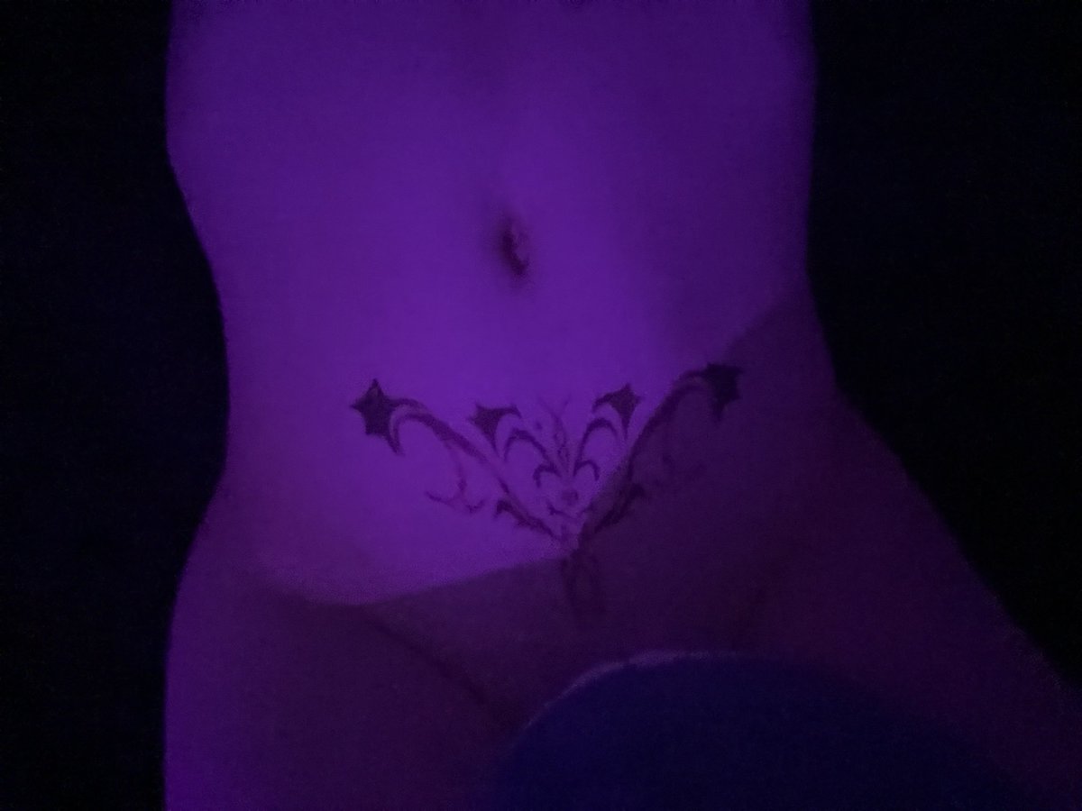 Gooners wish to replace blahaj :3
More tummy content cus me likey :>